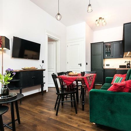 Wooden Horse - New Apartment - Old Town Красков Екстериор снимка
